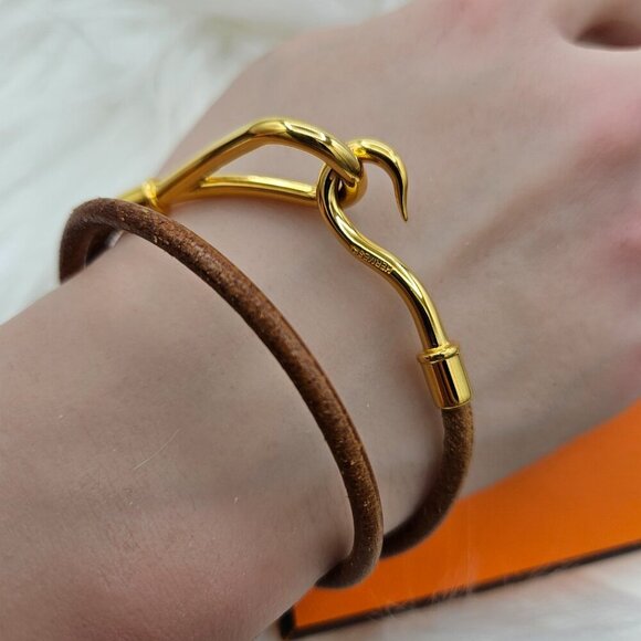 Hermès Brown Leather Hook Bracelet - Picture 6 of 15